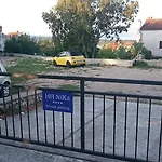 빌라 Nika